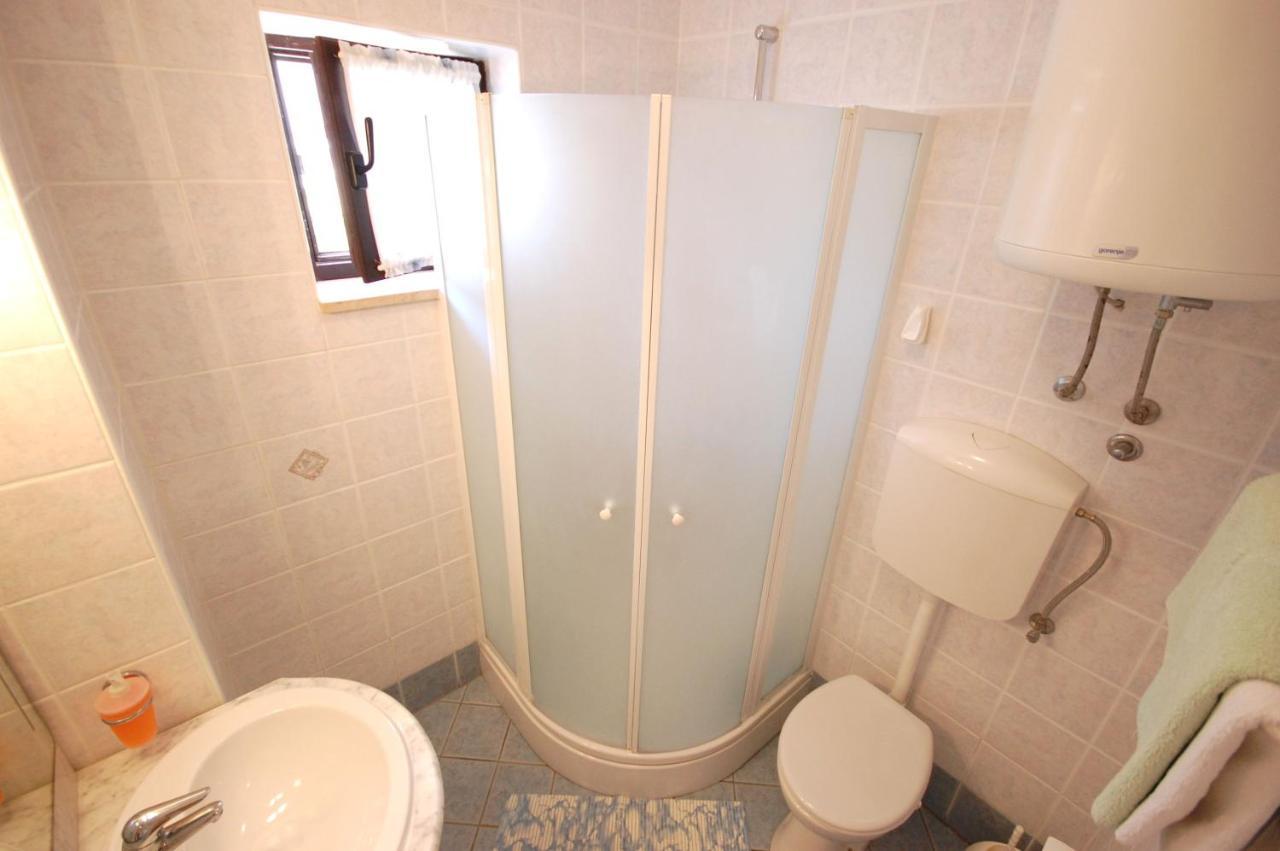 Apartments Andrea By El-Pi Tours Njivice Luaran gambar