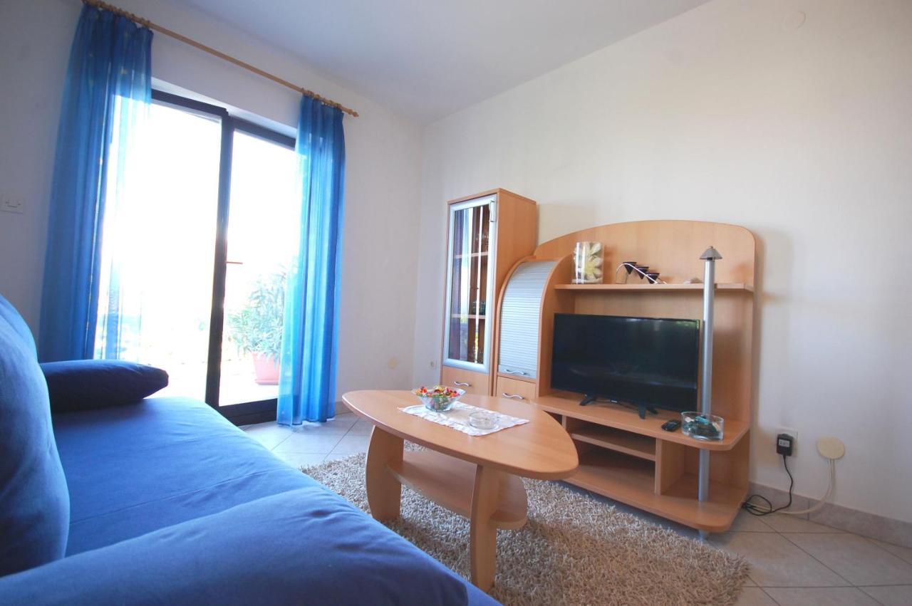 Apartments Andrea By El-Pi Tours Njivice Luaran gambar