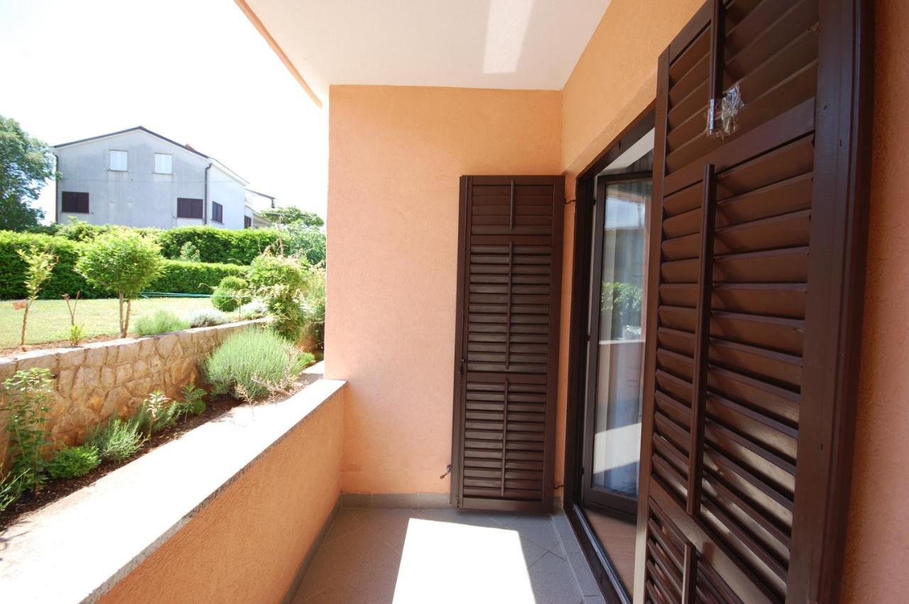 Apartments Andrea By El-Pi Tours Njivice Luaran gambar