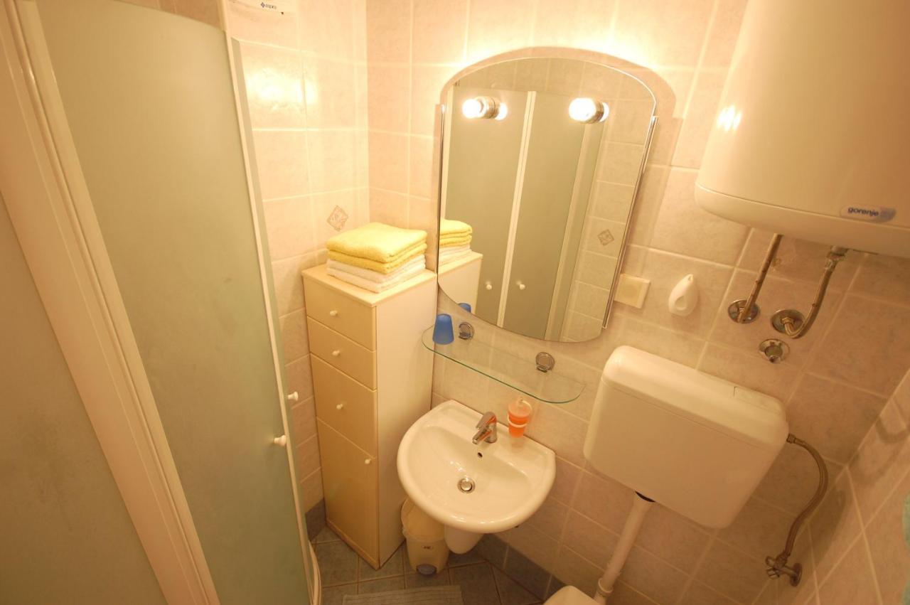 Apartments Andrea By El-Pi Tours Njivice Luaran gambar
