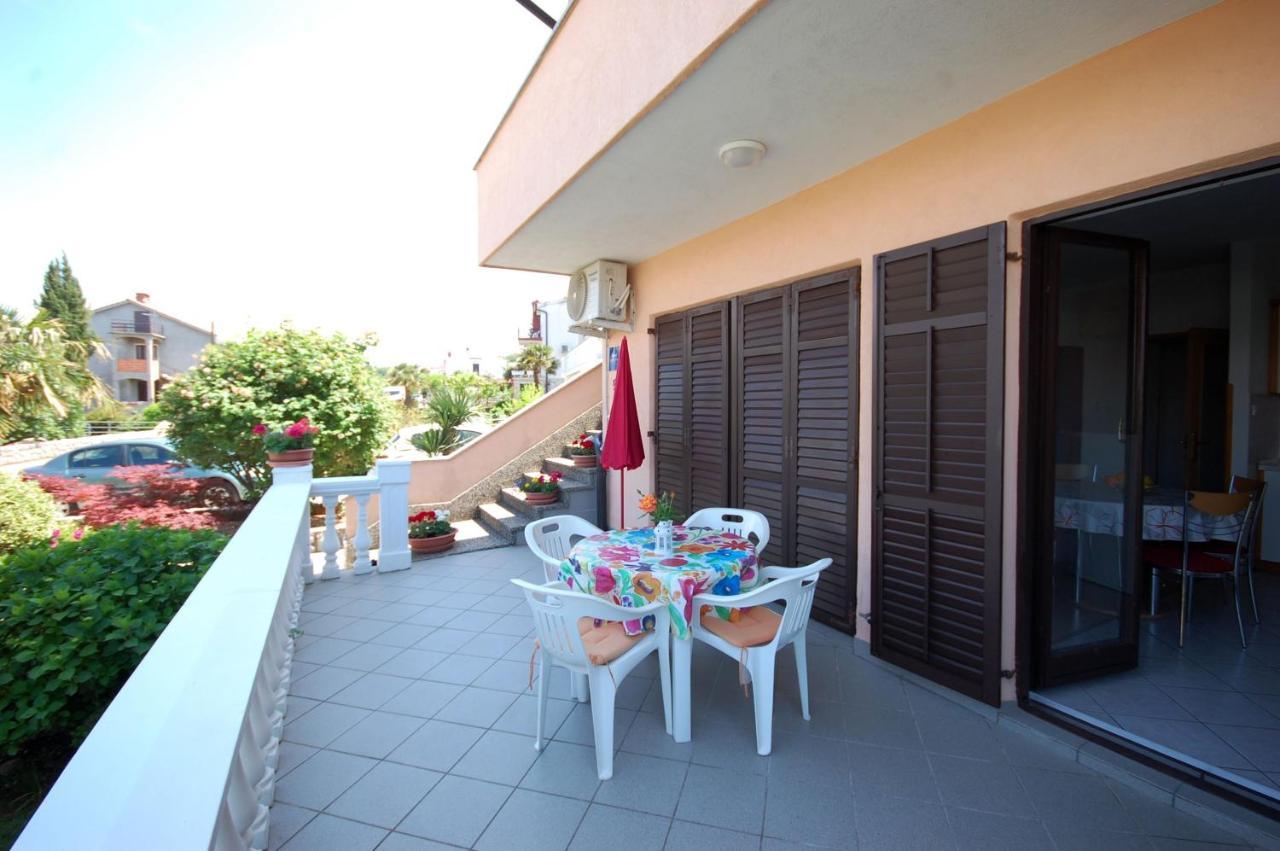 Apartments Andrea By El-Pi Tours Njivice Luaran gambar